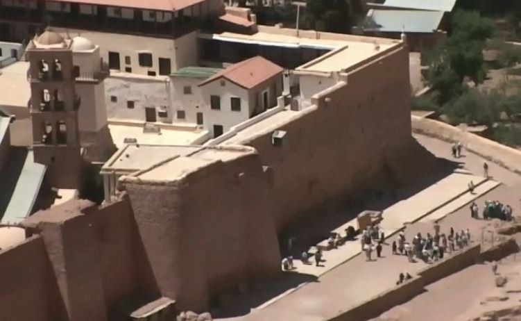 Ο Αρχιεπίσκοπος Κύπρου παρεμβαίνει στη διαμάχη στο Σινά – Έκκληση για ενότητα