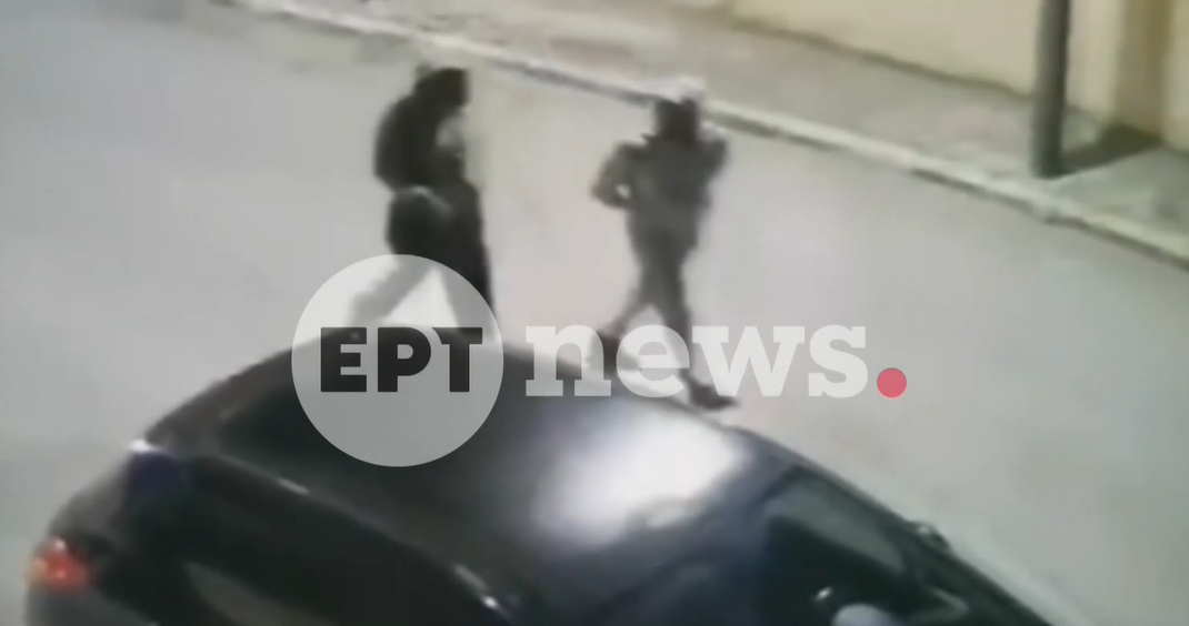 Χαλκηδόνα: Αποκλειστικό βίντεο – Η στιγμή που διαρρήκτες κλέβουν αυτοκίνητο μέσα από την αυλή σπιτιού