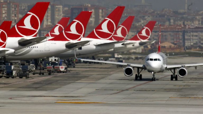 Bloomberg News: Η Άγκυρα σχεδιάζει να αγοράσει εκατοντάδες επιβατικά αεροπλάνα Boeing και μαχητικά της Lockheed Martin