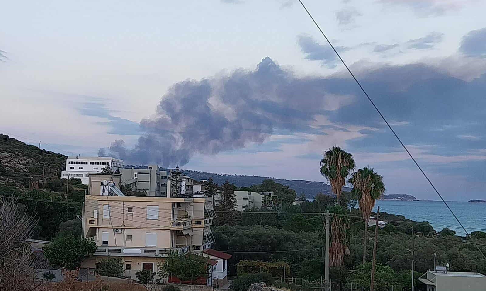 Φωτιά τώρα σε μονάδα επεξεργασίας απορριμμάτων στα Χανιά