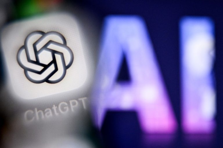 Έρευνα OpenAI: Τα 44 επαγγέλματα που κινδυνεύουν περισσότερο από την τεχνητή νοημοσύνη