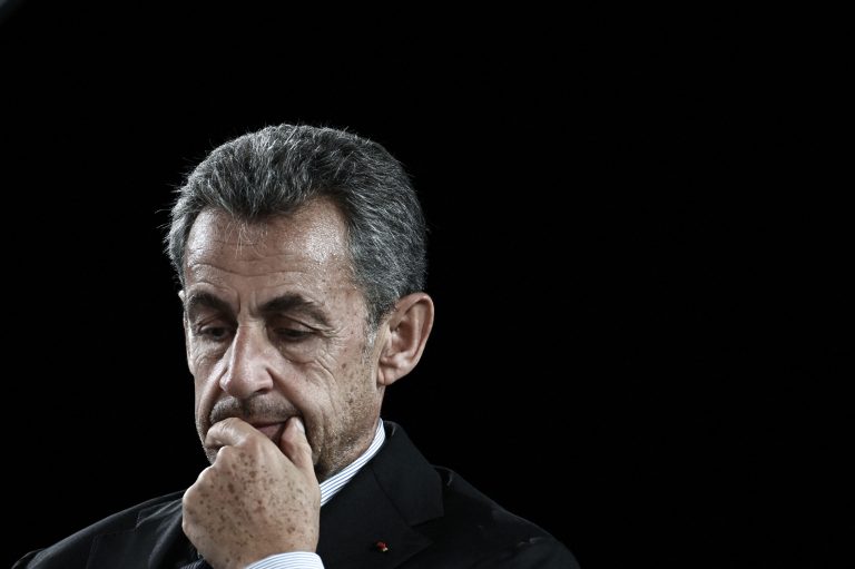 Τι περιμένει τον Νικολά Σαρκοζί στη φυλακή La Sante