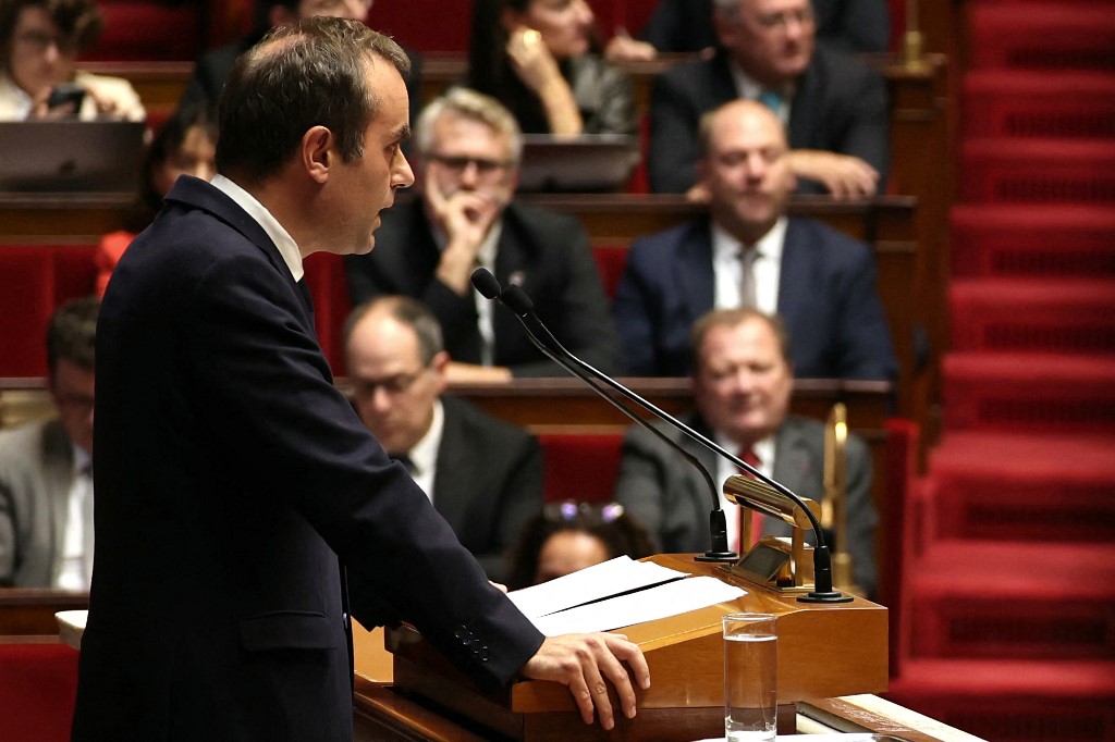 Γαλλία: Αναστέλλεται η μεταρρύθμιση του συνταξιοδοτικού – Κρίση καθεστώτος δεν πρόκειται να συμβεί, τονίζει ο Λεκορνί