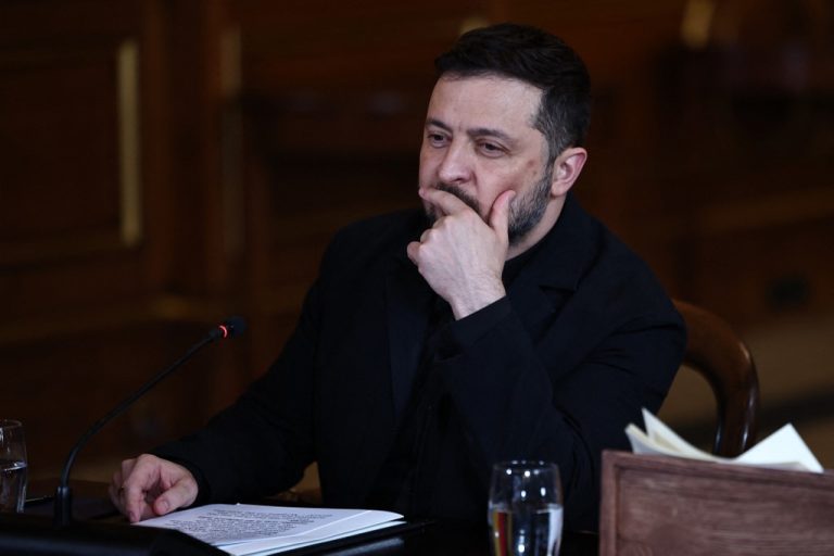 Ουκρανία: Ο Ζελένσκι λέει ότι το Κίεβο είναι έτοιμο για ειρηνευτικές συνομιλίες αλλά δεν θα παραχωρήσει εδάφη