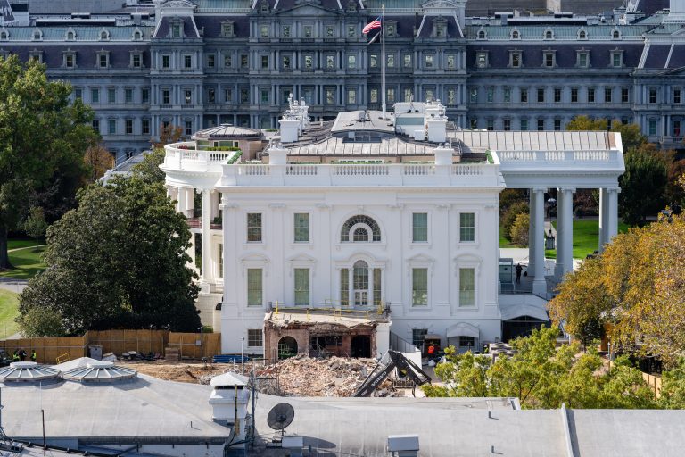 Λευκός Οίκος: Η ιστορική Ανατολική Πτέρυγα δεν υπάρχει πια