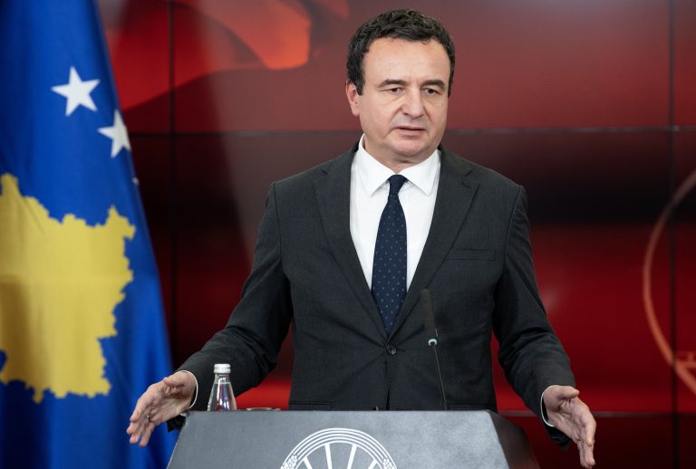 Εντολή σχηματισμού κυβέρνησης στον Άλμπιν Κούρτι – Δημοτικές εκλογές την Κυριακή στο Κόσοβο