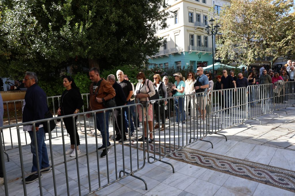 Η Ελλάδα αποχαιρετά τον Διονύση Σαββόπουλο – Live streaming από το ΕΡΤnews