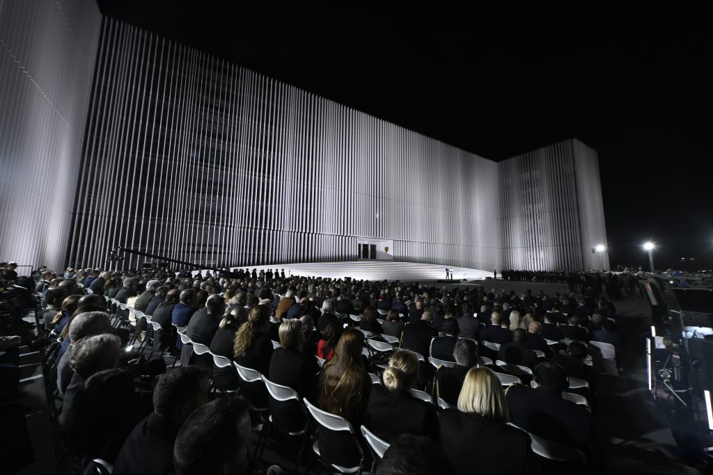 Κ. Μητσοτάκης στην ανακαίνιση του Υπουργείου Εθνικής Άμυνας: «Σε εξέλιξη το πιο φιλόδοξο πρόγραμμα εκσυγχρονισμού των Ενόπλων Δυνάμεων»