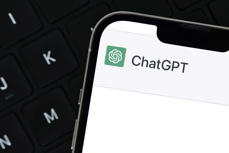 ChatGPT: Παρείχε οδηγίες για παρασκευή χημικών και βιολογικών όπλων