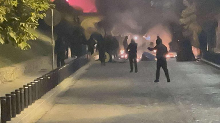Θεσσαλονίκη: Επεισόδια από ομάδα νεαρών στο κέντρο της πόλης