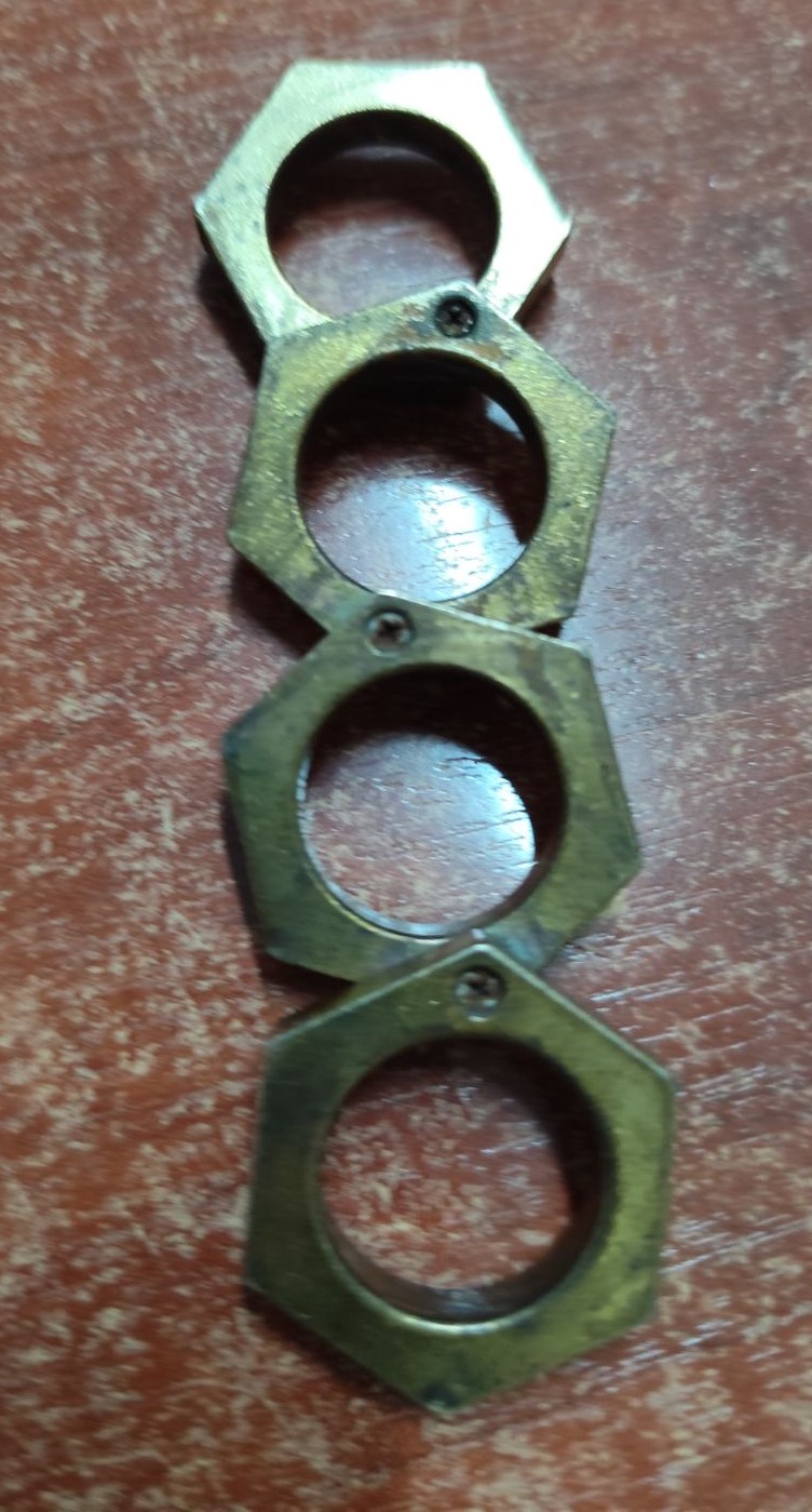 Ζάκυνθος: Συνελήφθη 15χρονος με πτυσσόμενη σιδηρογροθιά