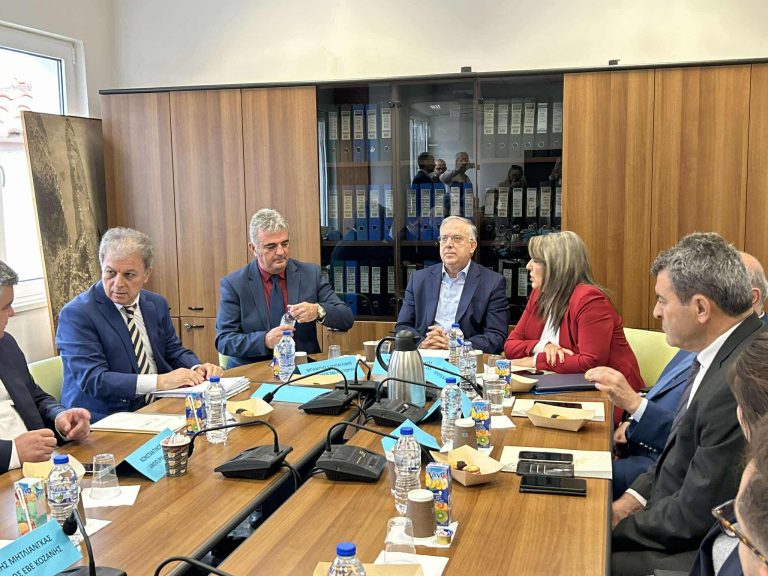 Θεοδωρικάκος από Καστοριά: Επείγουσα ανάγκη για νέο παραγωγικό πρότυπο – Στήριξη στη γούνα και νέα αναπτυξιακά εργαλεία στο εξάμηνο