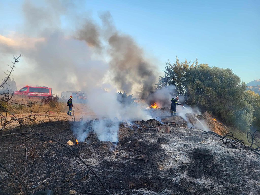 Χανιά: Φωτιά ξέσπασε στο Παλιό ΠΙΠΚΑ – Υπό πλήρη έλεγχο η φωτιά στην Αγιά