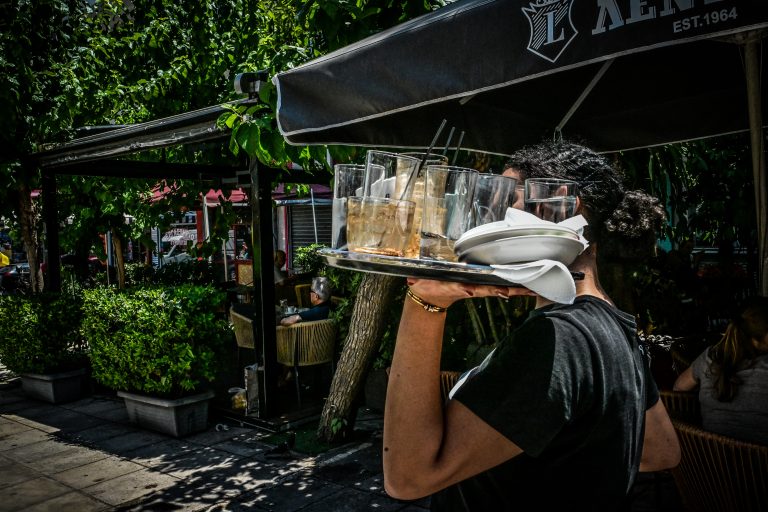 Ν. Kεραμέως στο ΕΡΤnews: 1,8 εκατ. παραπάνω υπερωρίες δηλώθηκαν το 2025 σε σχέση με το 2024 – Τι είπε για το 13ωρο