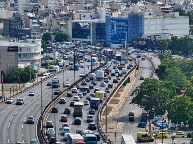 Ανασφάλιστα και χωρίς ΚΤΕΟ εκατοντάδες χιλιάδες οχήματα – «Για πρώτη φορά μπαίνει τάξη στο μητρώο» τονίζει στο ΕΡΤnews o γγ Ψηφιακής Διακυβέρνησης
