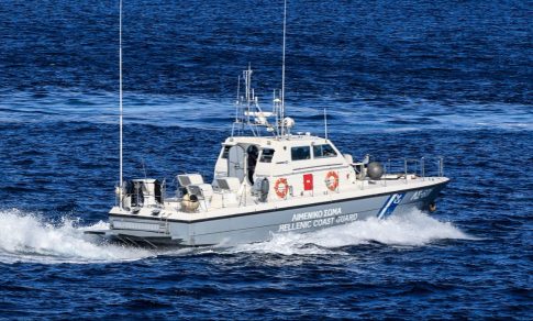 Συγκέντρωση αγροτών έξω από το Δικαστήριο Μυτιλήνης