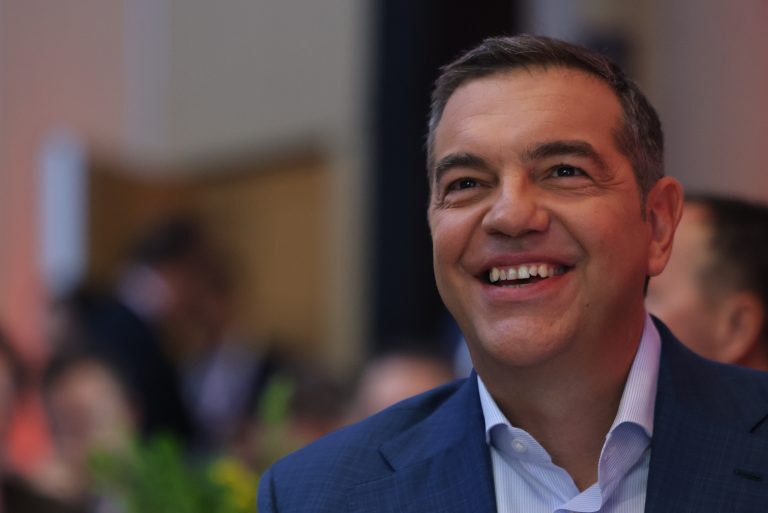 Ο Αλ. Τσίπρας συναντήθηκε με Έλληνες φοιτητές στη Σορβόνη – «Το ενδιαφέρον τους για όσα συμβαίνουν στην Ελλάδα ήταν ζωηρό»