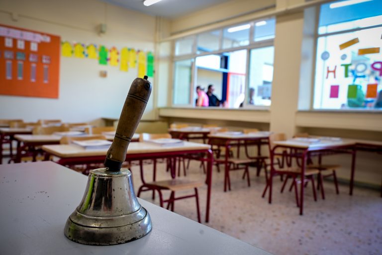 Κ. Βλάσης, Υφυπ. Παιδείας στο ΕΡΤnews: «Πέναλτι» 2 ετών για αναπληρωτές που δεν εμφανίζονται  χωρίς λόγο