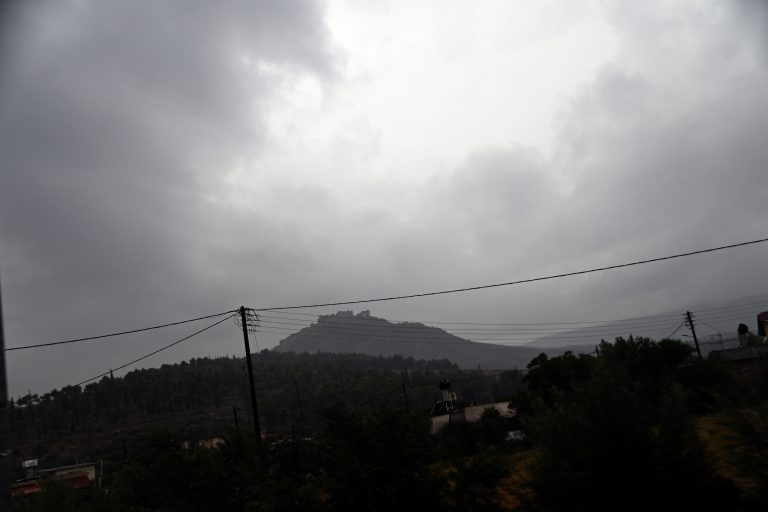 Ο καιρός με τον Π. Γιαννόπουλο: Περιορίζεται στα πιο ανατολικά της χώρας η κακοκαιρία, βελτιωμένος καιρός το Σαββατοκύριακο