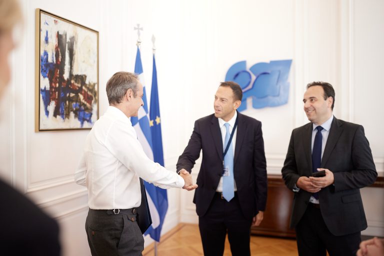 Συνάντηση του Πρωθυπουργού με τον Αντιπρόεδρο της Google – Μητσοτάκης: «Αποδίδουμε μεγάλη σημασία στην προστασία των παιδιών στο Διαδίκτυο»