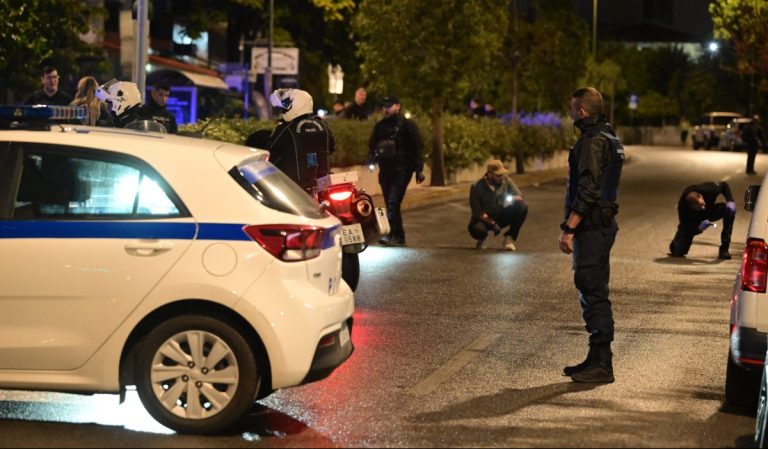 Έκρηξη σε ντισκοτέκ στα Ιλίσια: Μαρτυρία για τουλάχιστον ένα άτομο στο σημείο – Εντοπίστηκε εκρηκτική ύλη υψηλής ισχύος