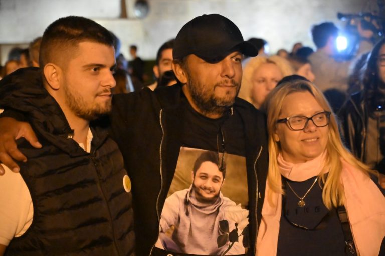 Αναβλήθηκε η προγραμματισμένη εκταφή της σορού του Ντένις Ρούτσι – Εν αναμονή νέας ημερομηνίας
