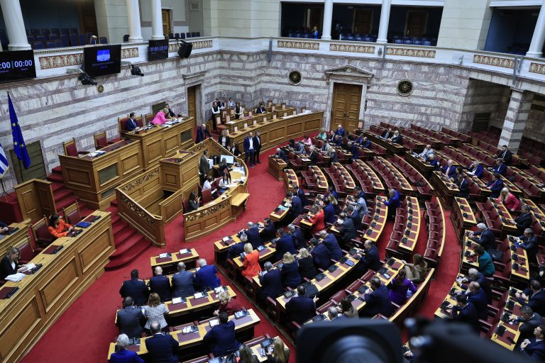 Εργασιακό νομοσχέδιο: Ολοκληρώθηκε η ονομαστική ψηφοφορία