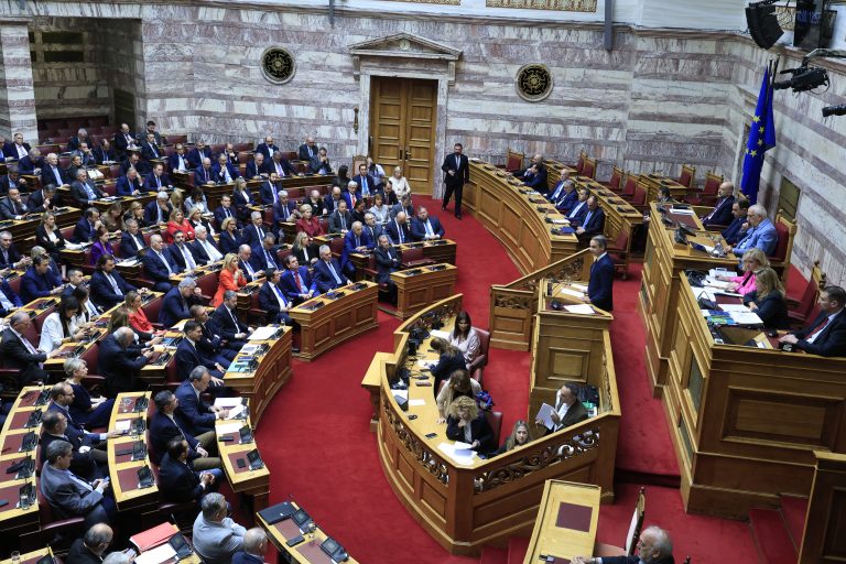 Live από τη Βουλή η συζήτηση για την εξωτερική πολιτική