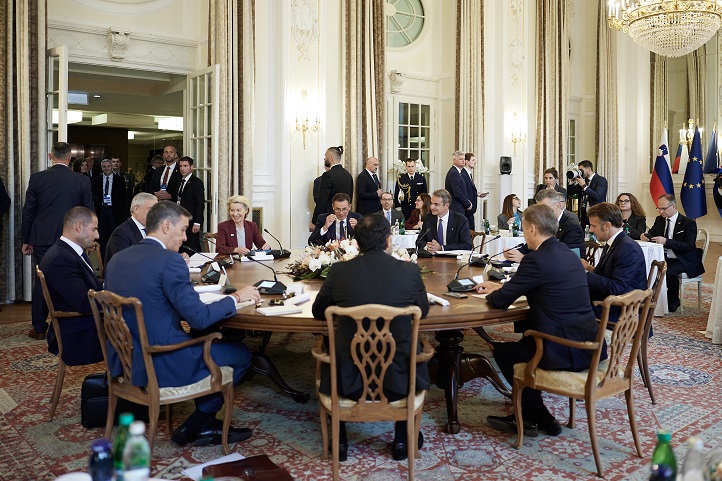 Στη σύνοδο MED9 ο Πρωθυπουργός – Στο επίκεντρο η Μέση Ανατολή, ο ευρωπαϊκός νότος και η πρωτοβουλία «5 επί 5»