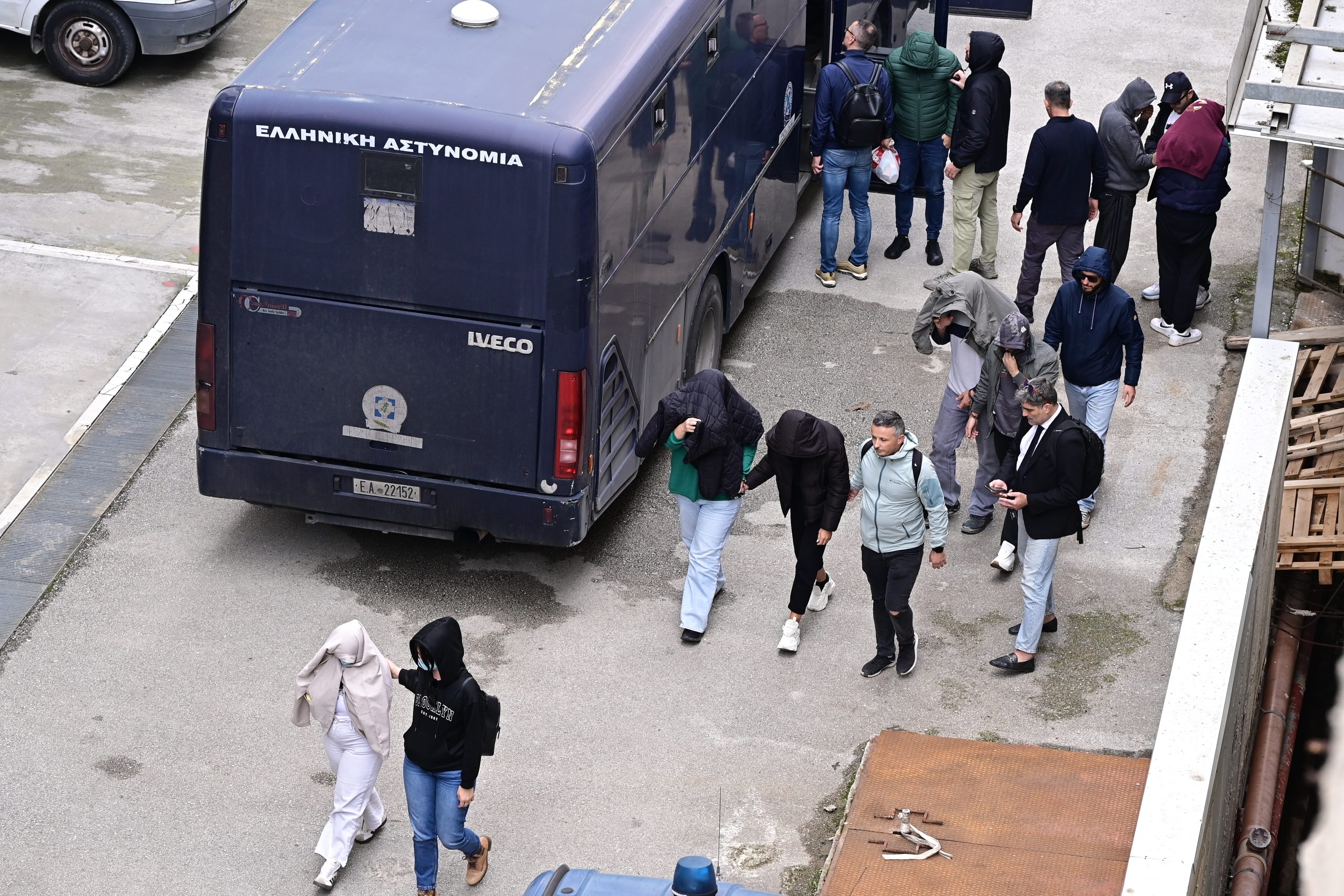[381365] ΣΤΗΝ ΕΥΡΩΠΑΪΚΗ ΕΙΣΑΓΓΕΛΙΑ ΟΙ ΣΥΛΛΗΦΘΕΝΤΕΣ ΓΙΑ ΤΙΣ ΠΑΡΑΝΟΜΕΣ ΕΠΙΔΟΤΗΣΕΙΣ ΤΟΥ ΟΠΕΚΕΠΕ  (ΜΙΧΑΛΗΣ ΚΑΡΑΓΙΑΝΝΗΣ/EUROKINISSI)