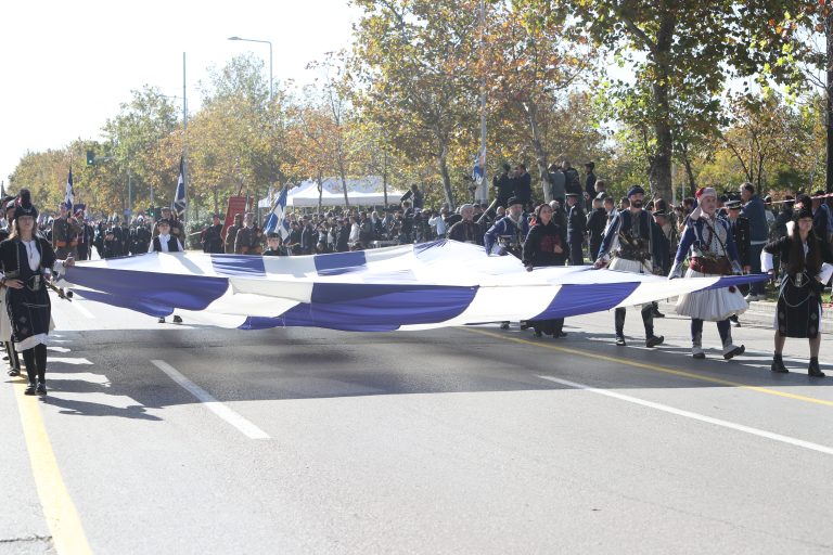 H μεγαλειώδης στρατιωτική παρέλαση στη Θεσσαλονίκη Live streaming