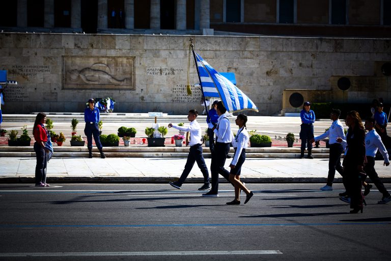 Ολοκληρώθηκε η μαθητική παρέλαση στην Αθήνα  – Οι δηλώσεις των πολιτικών