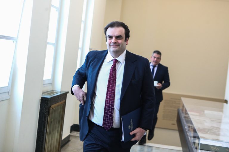 Πιερρακάκης για ΕΛΤΑ: Πρέπει να ληφθούν δύσκολες αποφάσεις