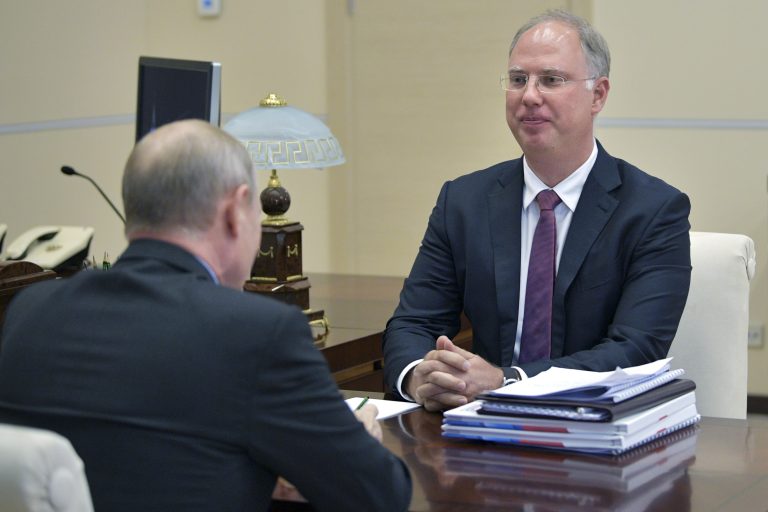 Οι συναντήσεις μεταξύ του απεσταλμένου του Πούτιν, Ντμίτριεφ και αξιωματούχων των ΗΠΑ θα συνεχιστούν την Κυριακή, σύμφωνα με πηγές