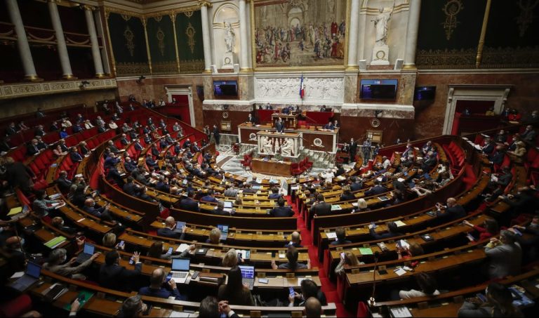 Γαλλία: Η συναίνεση ενσωματώνεται στον ορισμό του βιασμού στον γαλλικό ποινικό κώδικα