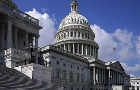 Είκοσι πορτρέτα προσωπικοτήτων ζωγραφισμένα στο 12<sup>ο</sup> γυμνάσιο Λαρίσης