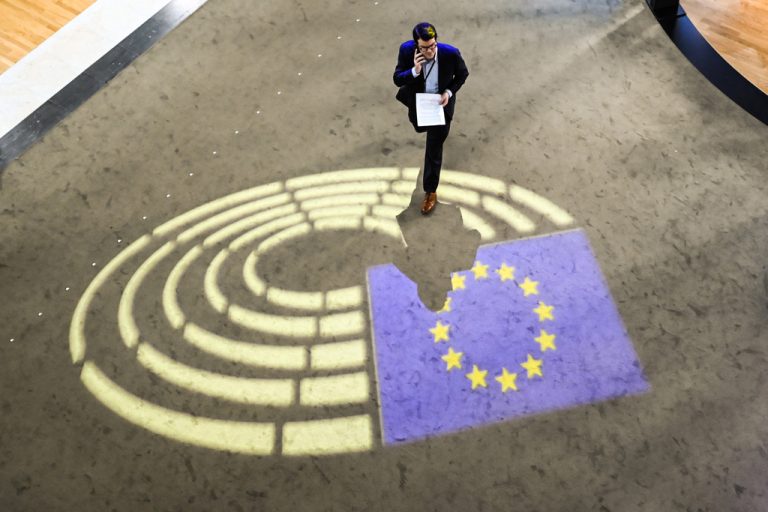 Διεύρυνση ΕΕ: Υπό συζήτηση πρόταση για ένταξη νέων μελών χωρίς πλήρες δικαίωμα ψήφου