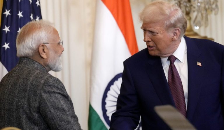 Τραμπ: Απέτρεψα έναν πιθανό πόλεμο Ινδίας – Πακιστάν απειλώντας τις δύο χώρες με την επιβολή δασμών 250%