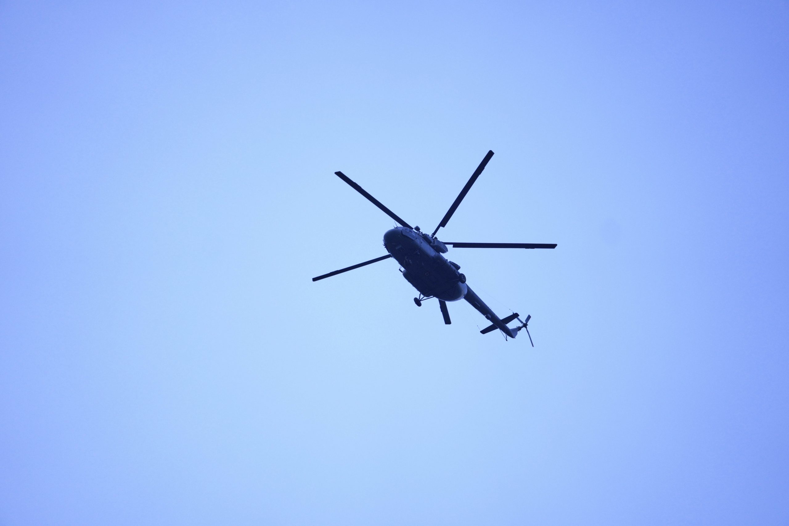 Συντριβή ελικοπτέρου σε χωράφι στη Βρετανία