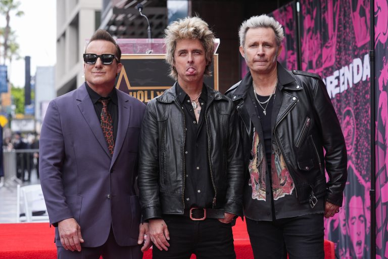 Το «American Idiot» των Green Day ανακηρύχθηκε το πιο σημαντικό ροκ και μέταλ άλμπουμ του 21ου αιώνα