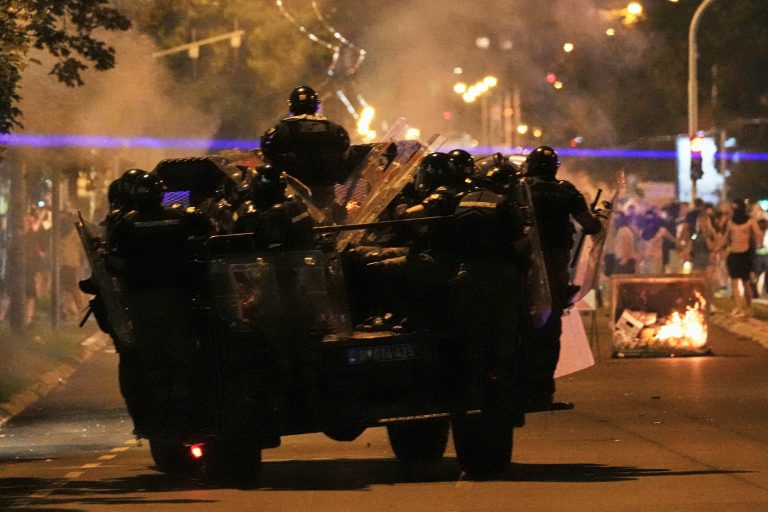Βελιγράδι: Ψήφισμα-κόλαφος του Ευρωπαϊκού Κοινοβουλίου για τη Σερβία