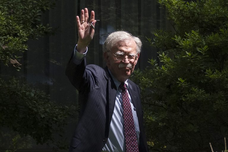 ΗΠΑ: Το υπουργείο Δικαιοσύνης ετοιμάζεται να παραπέμψει σε δίκη τον πρώην σύμβουλο του προέδρου Τραμπ, Τζον Μπόλτον