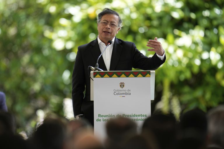 Πρόεδρος Κολομβίας: Ένα από τα πλοία που βομβάρδισαν οι ΗΠΑ στην Καραϊβική ήταν δικό μας