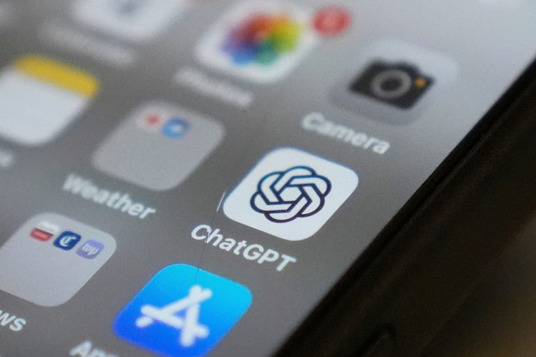 Ασθενείς ρωτούν το chatgpt για την υγεία τους – «Έρχονται με εκτυπωμένη γνωμάτευση – Η ΑΙ δεν μπορεί να αντικαταστήσει τον γιατρό» απαντά η Θ. Ψαλτοπούλου