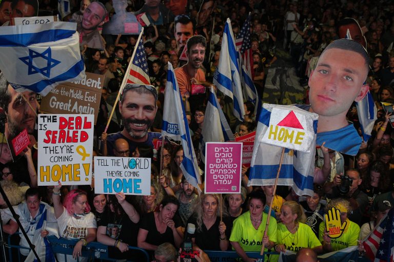 Το ΕΡΤnews στο Τελ Αβίβ: Πάνω από 400.000 για τους ομήρους – «Αγκάθια» από Χαμάς