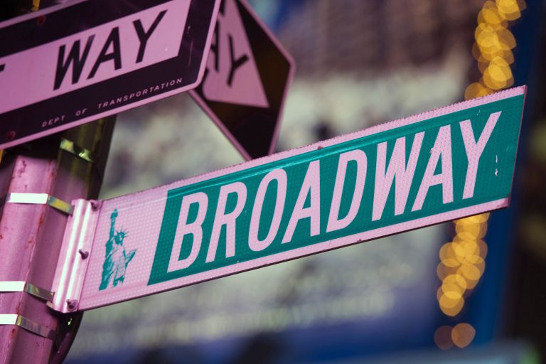 ΗΠΑ: Οι μουσικοί του Broadway απειλούν με απεργία