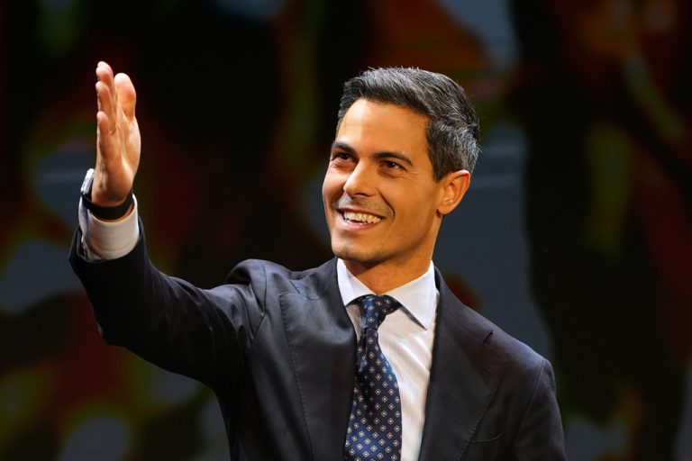 Εκλογές στην Ολλανδία: O Ρομπ Γέτεν από προπονητής της Χασάν σε επικεφαλής του D66