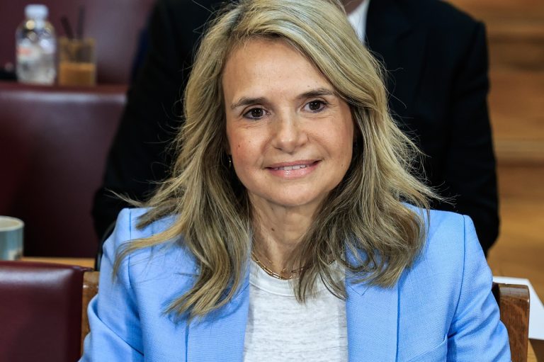 M. Αποστολάκη στο ΕΡΤnews Radio 105,8: Δεν βλέπω παρέμβαση Κοβέσι για το άρθρο 86 – Απολύτως ώριμο το θέμα της αναθεώρησής του (audio)