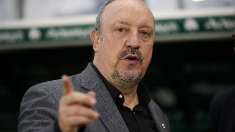 Μπενίτεθ: «Θέλω από τους παίκτες μου να δείχνουν αφοσίωση στο πλάνο μας και να τα δίνουν όλα»