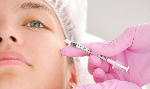 Εμβόλιο HPV: Αρκεί μία δόση ή χρειάζονται δύο; Τι δείχνουν τα νέα δεδομένα στις ΗΠΑ